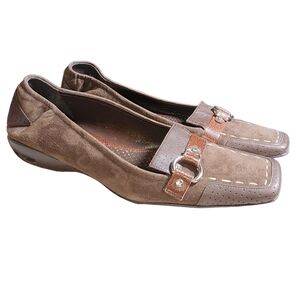 Cole Haan Nike Air Brown Suede Leather Faux Strap & Buckle Flats Size 9AA NARROW